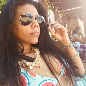 Meet your Posher, Vanessa